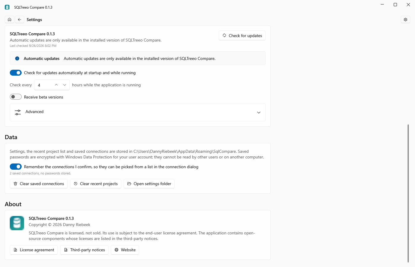 Settings page with license, updates, data and about sections